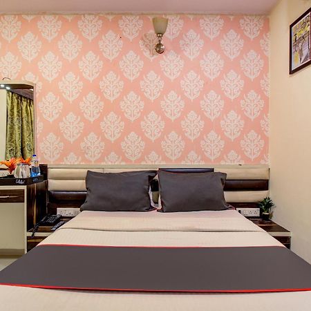 Collection O Golden Tulipz Boutique Hotel Mumbai  Buitenkant foto
