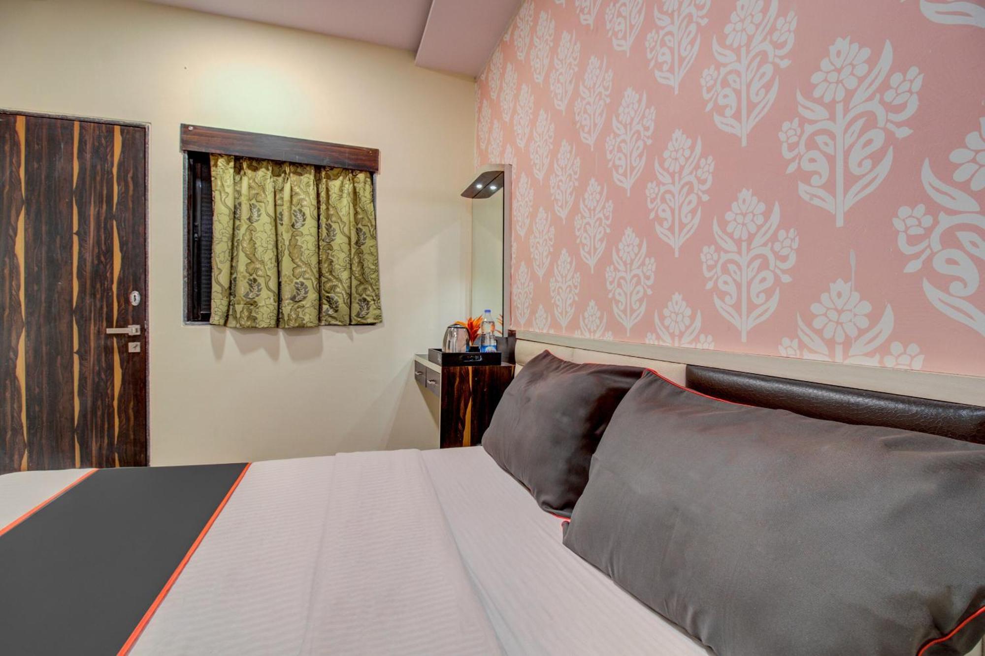 Collection O Golden Tulipz Boutique Hotel Mumbai  Buitenkant foto